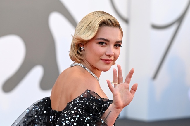 VENICE, ITALY - SEPTEMBER 5: Florence Pugh attends "Don't worry honey" red carpet at the 79th Venice International Film Festival on September 05, 2022 in Venice, Italy.  (Photo by Kate Green/Getty Images)