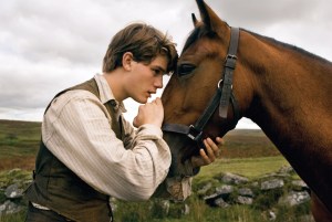 WAR HORSE, Jeremy Irvine, 2011. ph: Andrew Cooper/©Touchstone Pictures/Courtesy Everett Collection